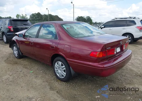 2001 Toyota Camry Le from USA, damaged, VIN 4T1BG22K41U782680